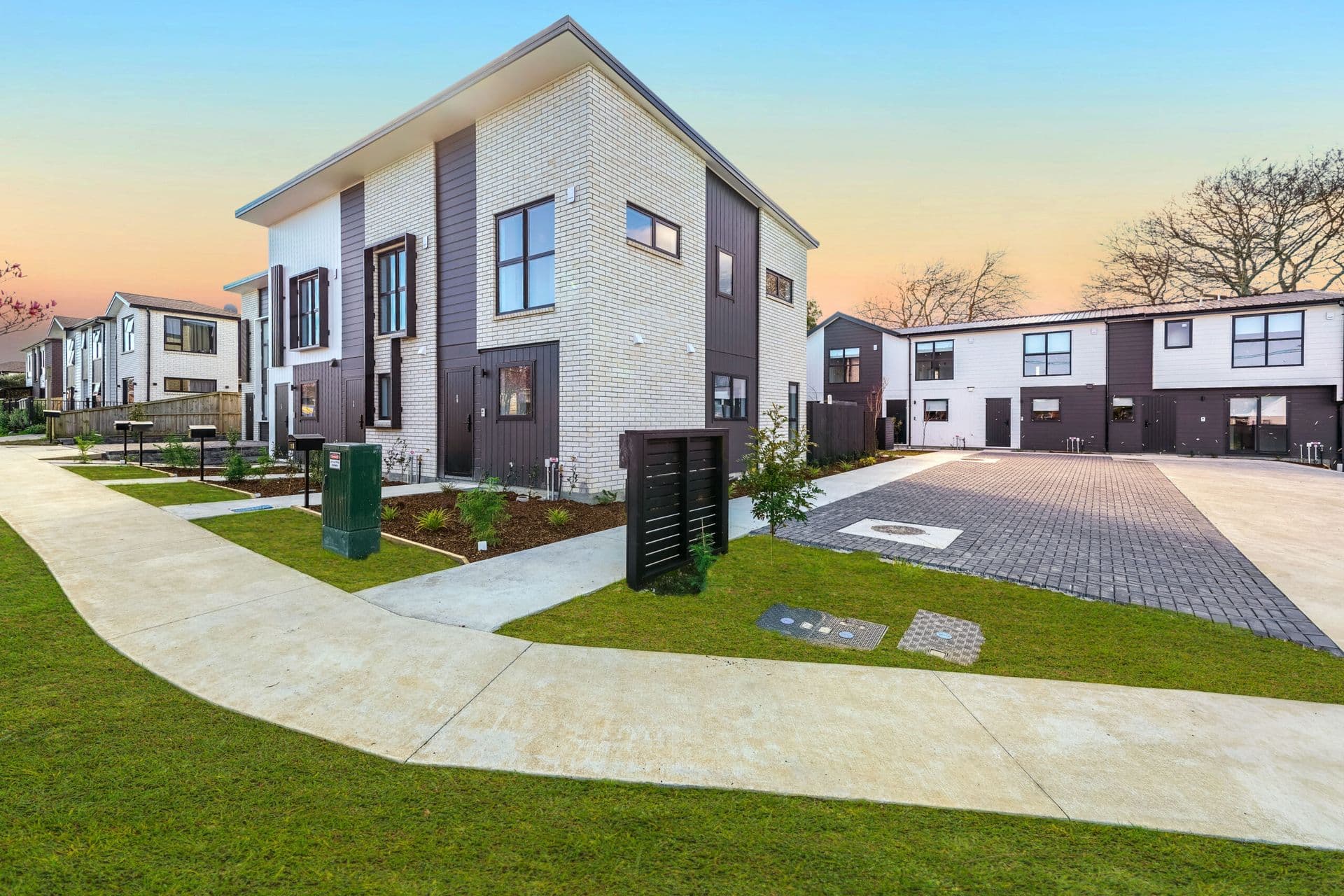 6 & 8 Wilmshurst Avenue, Papatoetoe 1