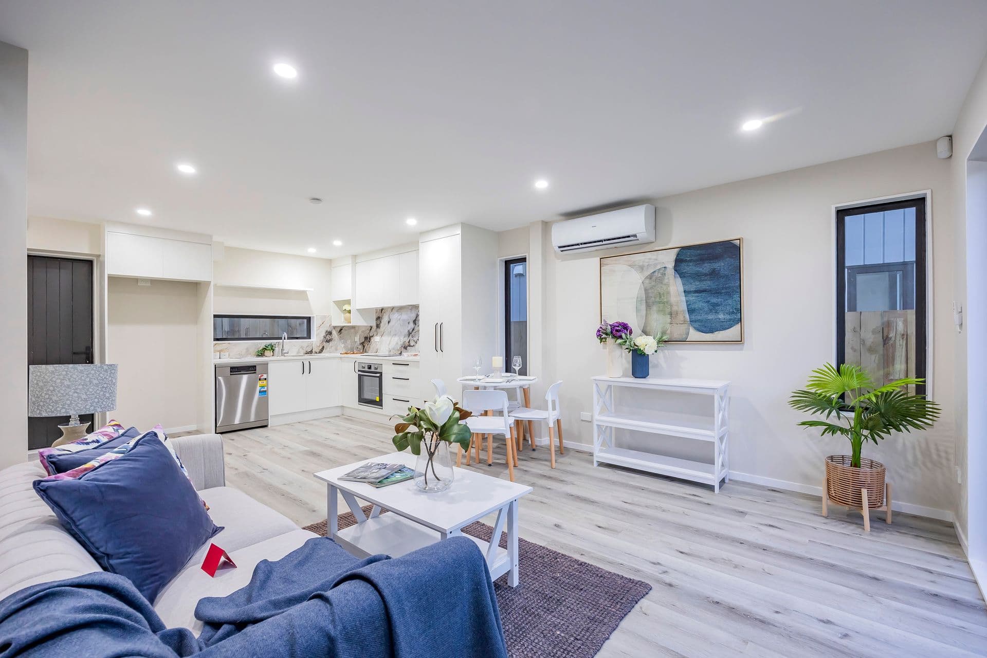 6 Vine Street, Mangere East 12