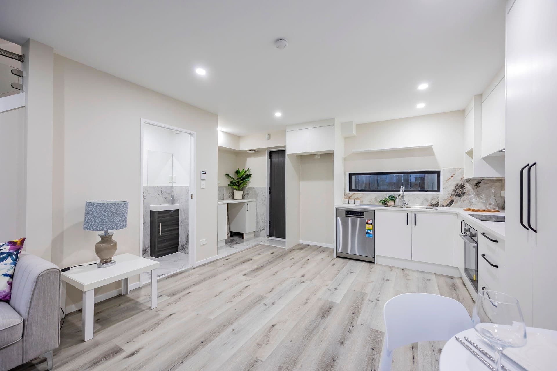 6 Vine Street, Mangere East 14