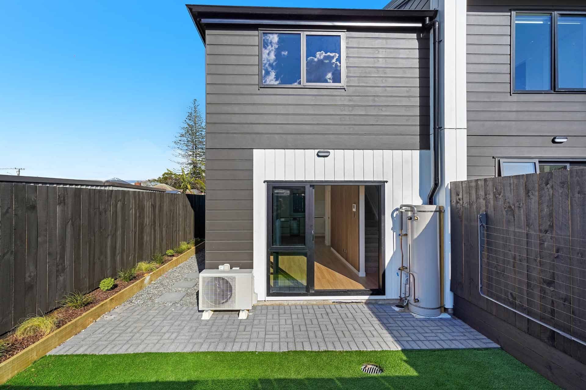 9 Kamaka Road, Mangere Bridge - Full View