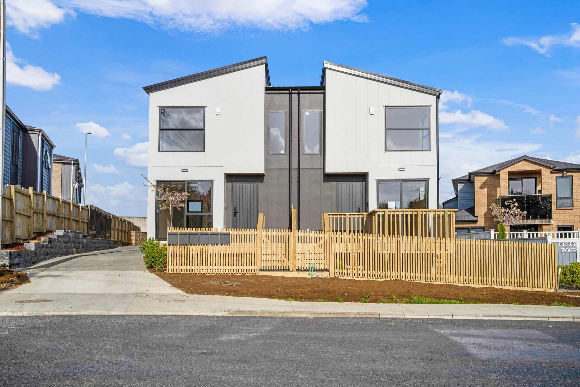 52 Greenmeadow Avenue, Manurewa - Full View