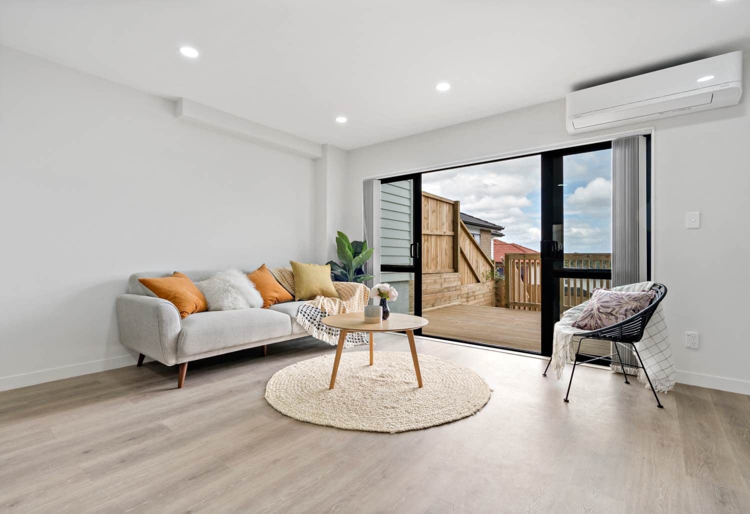 44 & 46 Hillcrest Road, Papatoetoe 1