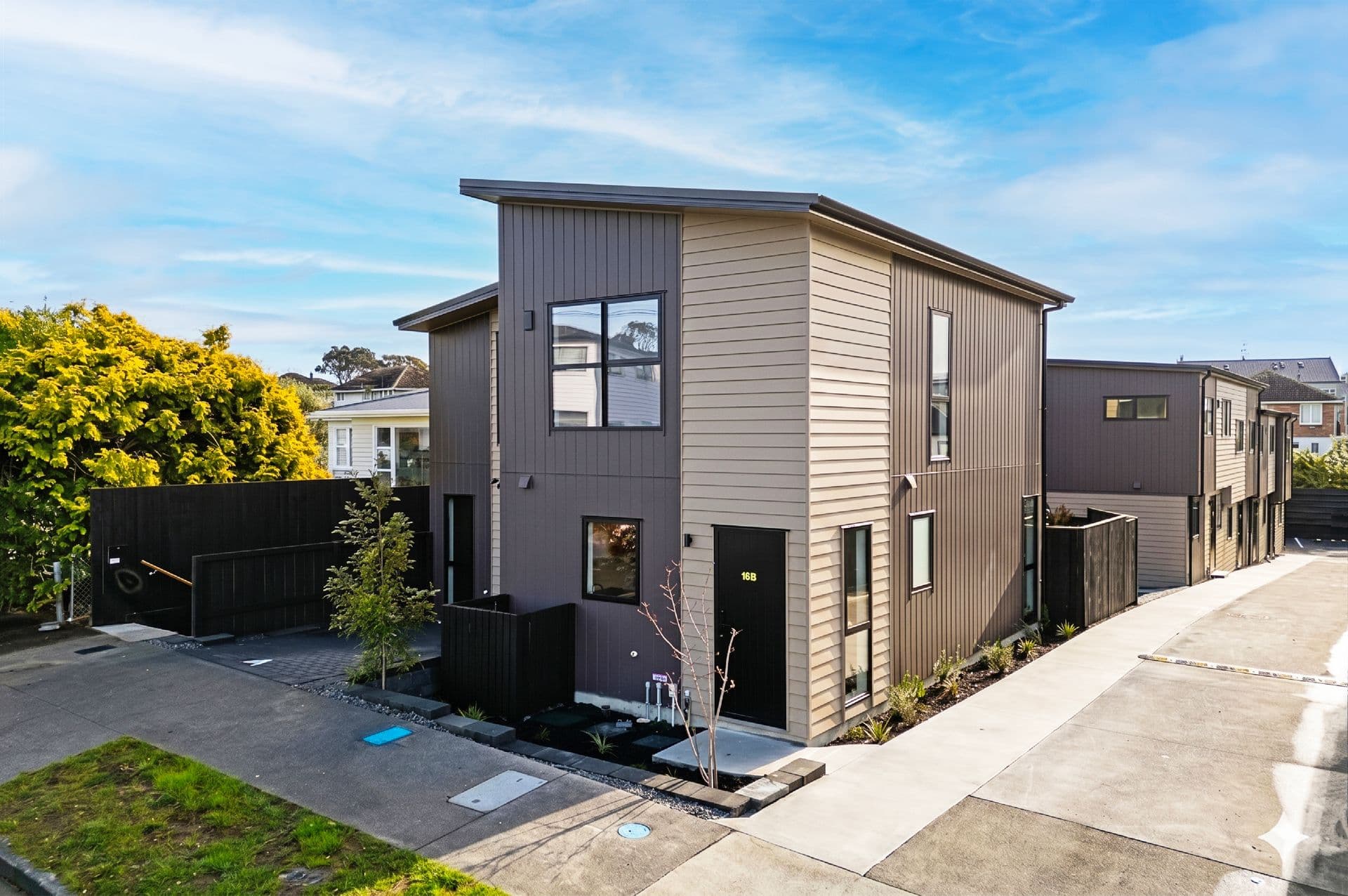 16 Geneva Place - Full View