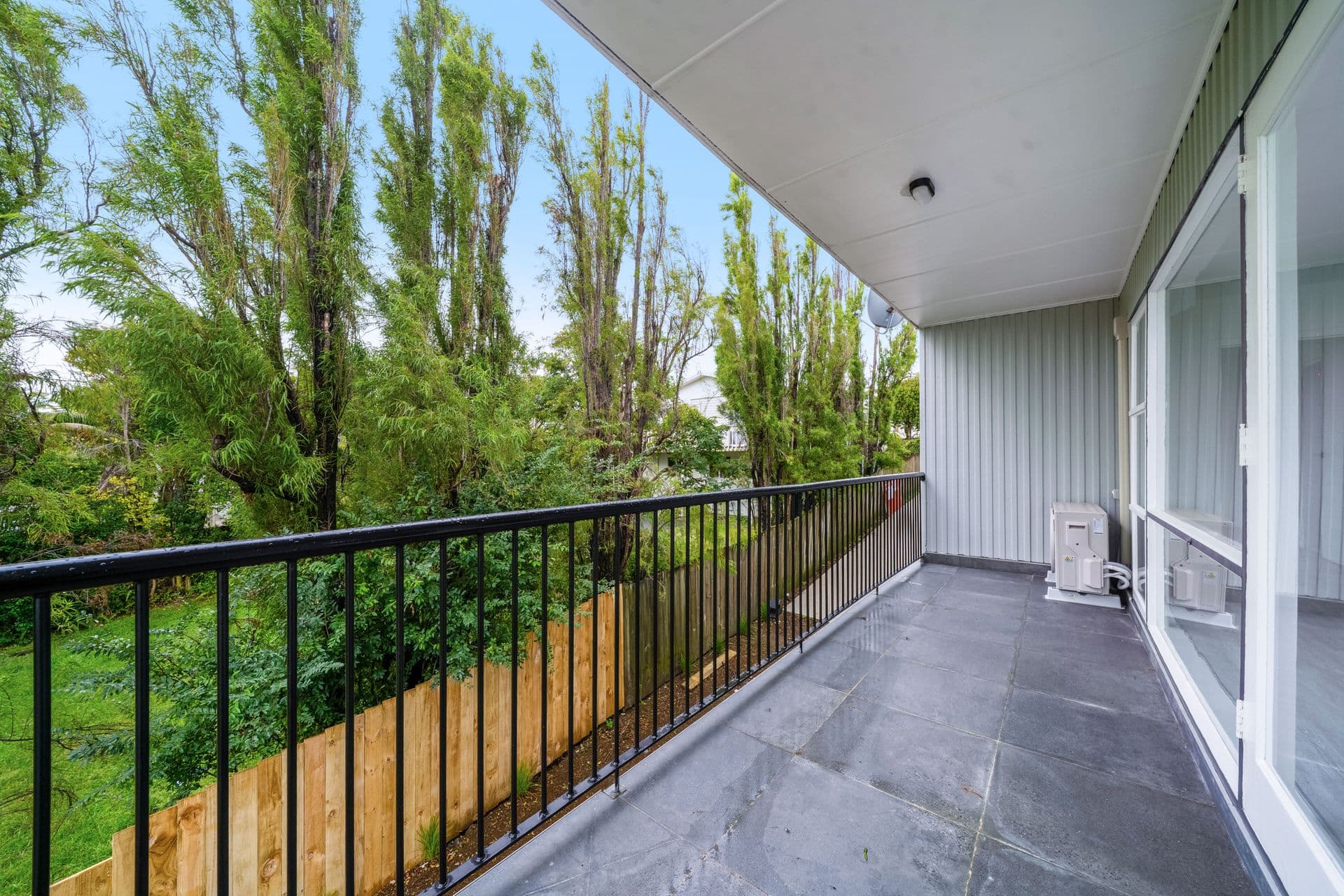 16 Dallinghoe Crescent 10